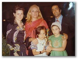 Con la famiglia insieme a Rossella Como